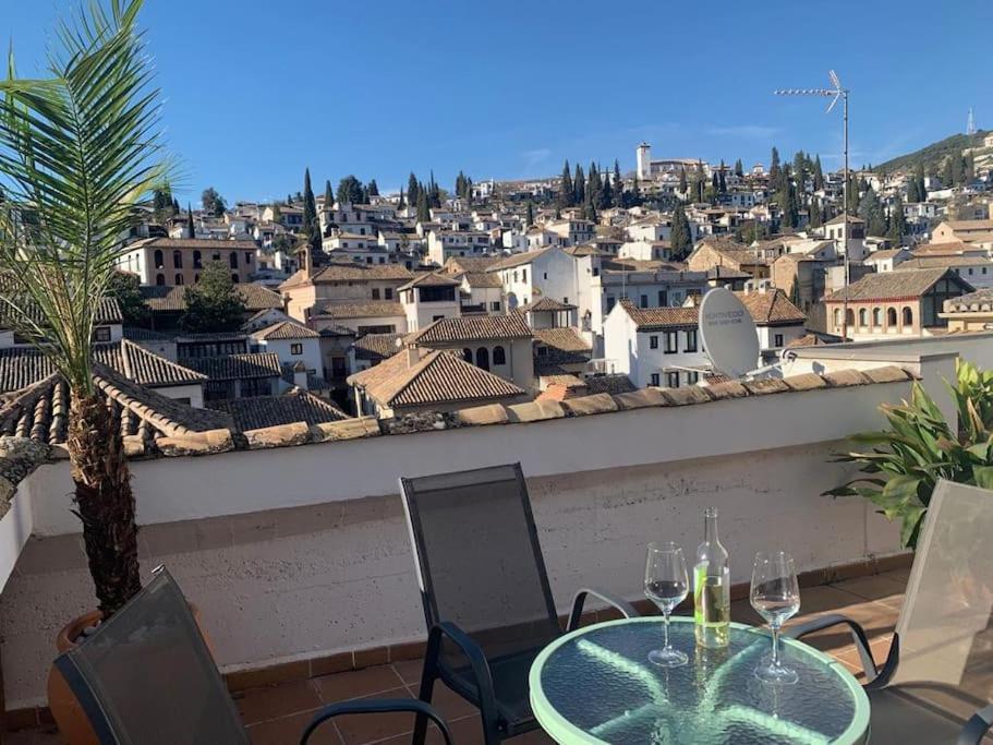 דירות גרנדה Cosy Loft With Amazing Terrace & Spectacular Views מראה חיצוני תמונה